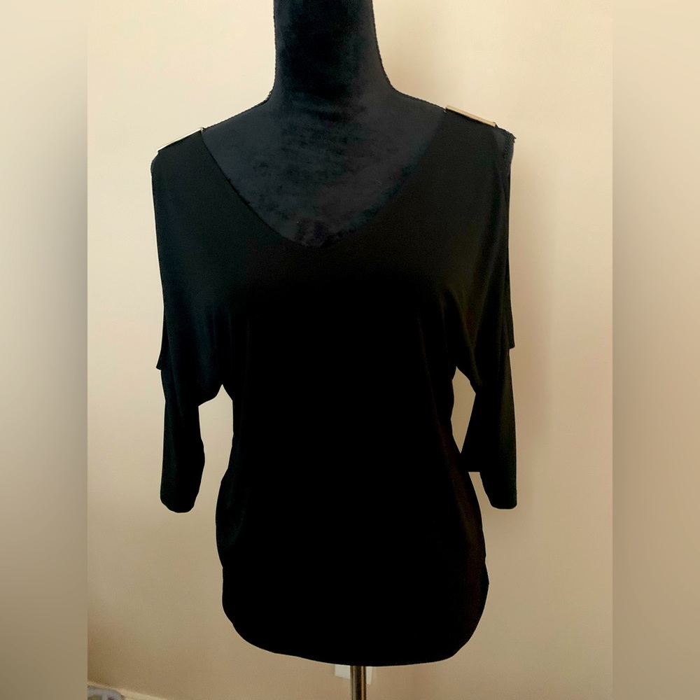 EUC I.N.C. Black cold shoulder top size Small